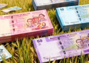 Gasifican a curiosos que intentaban llevarse billetes en El Alto