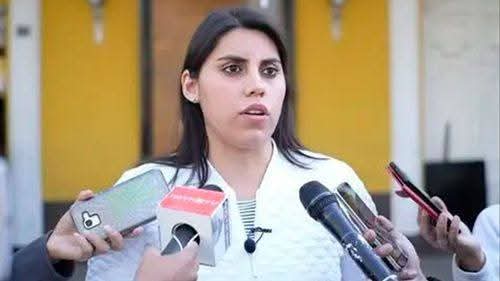 Barrientos renuncia: «Por mayor estabilidad, institucionalidad y oportunidades para todos» renuncia