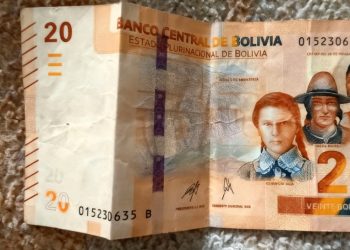Comerciantes denuncian que bancos y negocios aún no aceptan los cortes de Bs 10, 20 y 50