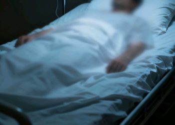 Intensas lluvias provocan derrumbes y cierre temporal de carretera en La Paz