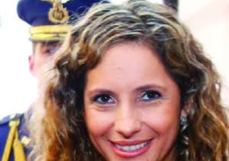 Piden ayuda para recuperar teléfono con material personal de reconocido artista