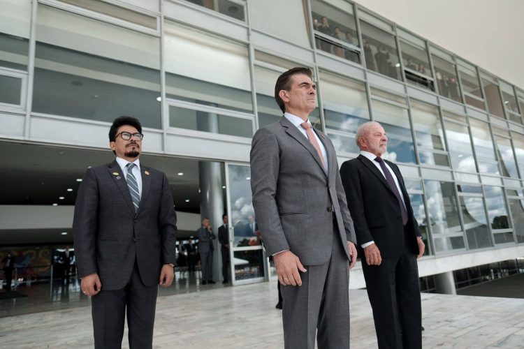 Tema energético, seguridad y corredores bioceánicos, Brasil y Bolivia sellan alianza