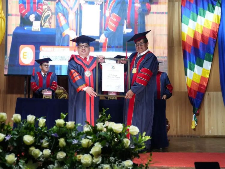 UPEA distingue al Fiscal General con Doctor Honoris Causa
