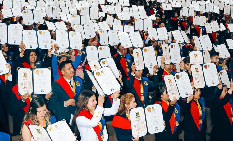 Gestión académica impulsa la formación de 500 nuevos profesionales en la UPEA