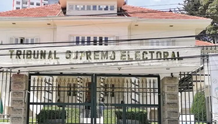 Exvocal del TSE explica límites de la normativa electoral en Bolivia