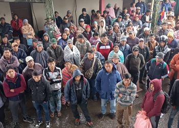 Cocaleros afines a Evo toman retén de UMOPAR y obligan al repliegue policial