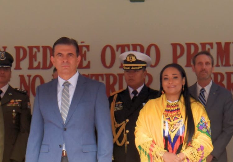 Bolivia expulsa a embajadora de Colombia y acusa injerencia de Gustavo Petro
