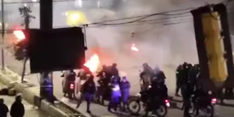 Violencia en El Alto: Policía arresta a 11 personas tras enfrentamientos con “vándalos”