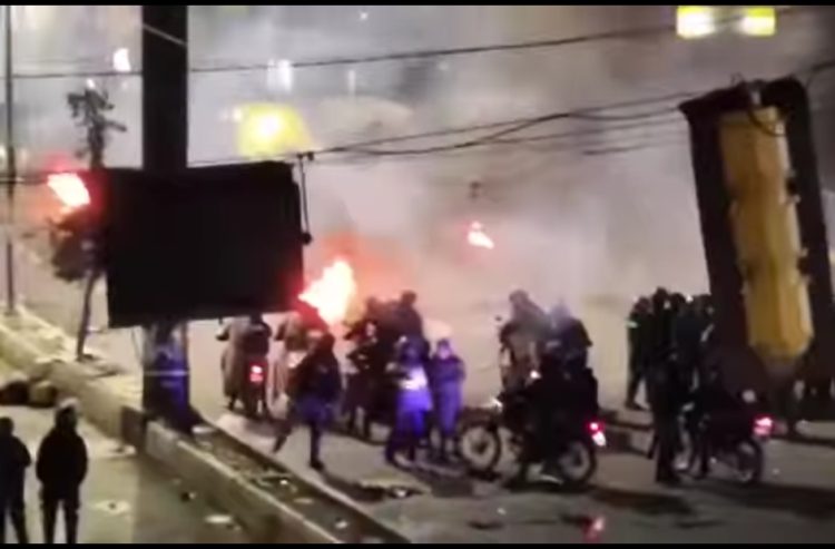 Violencia en El Alto: Policía arresta a 11 personas tras enfrentamientos con “vándalos”