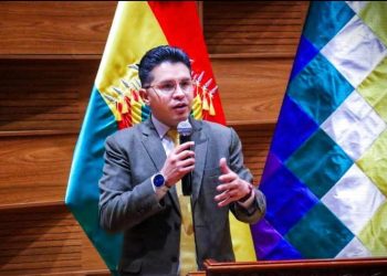 Manolo Rojas pide firmeza ante los bloqueos y apuesta por pacificar Bolivia